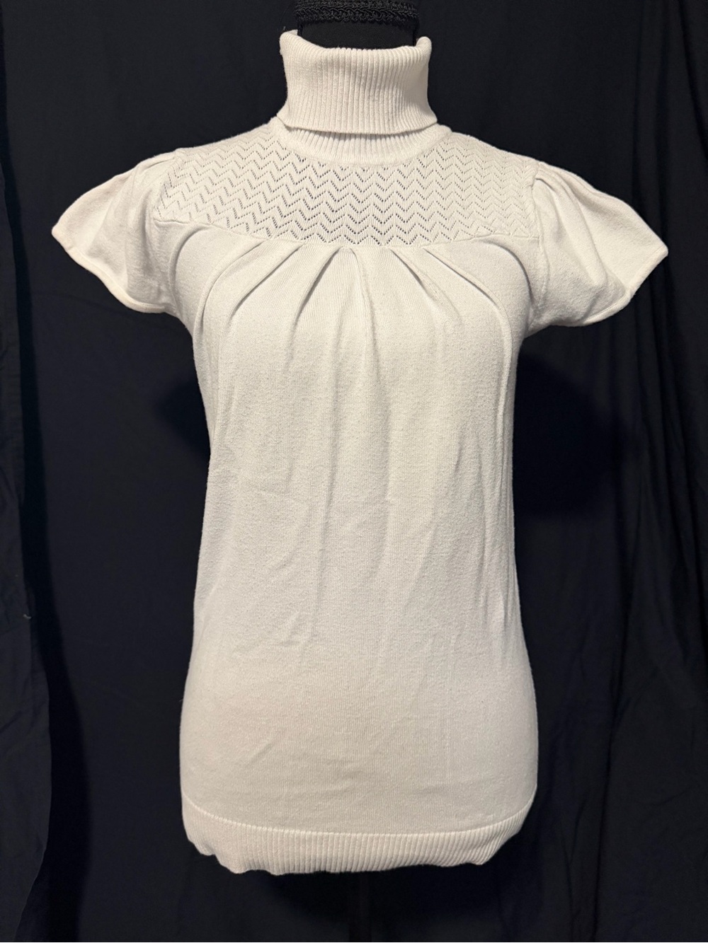 Charlotte Russe White Short-Sleeve Turtleneck Knit Top